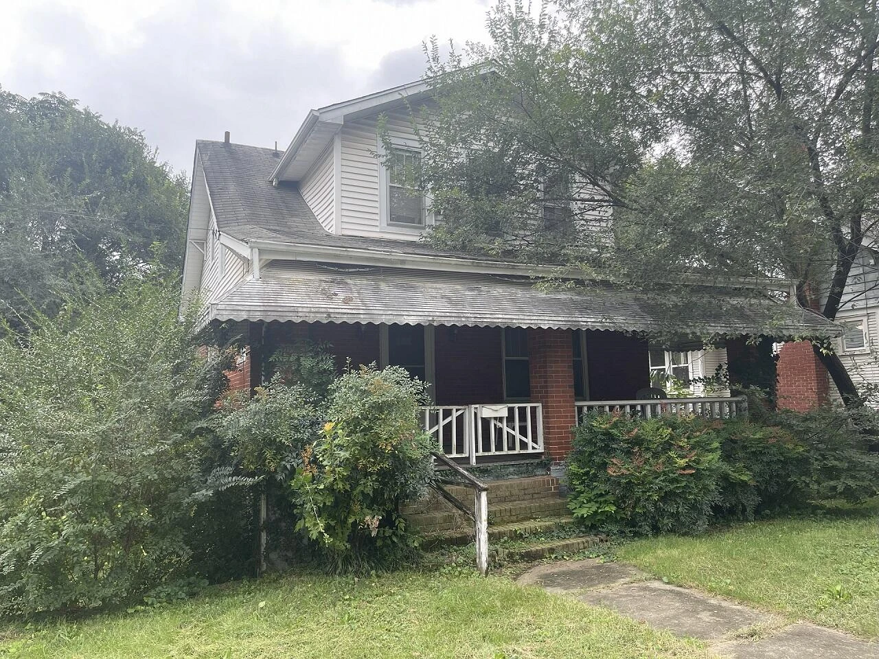 1206 Floyd AVE
