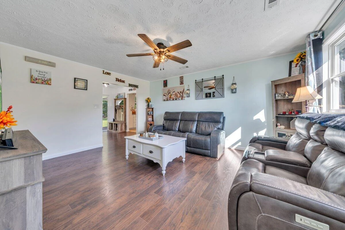 1384 Homeplace RD - Photo 4