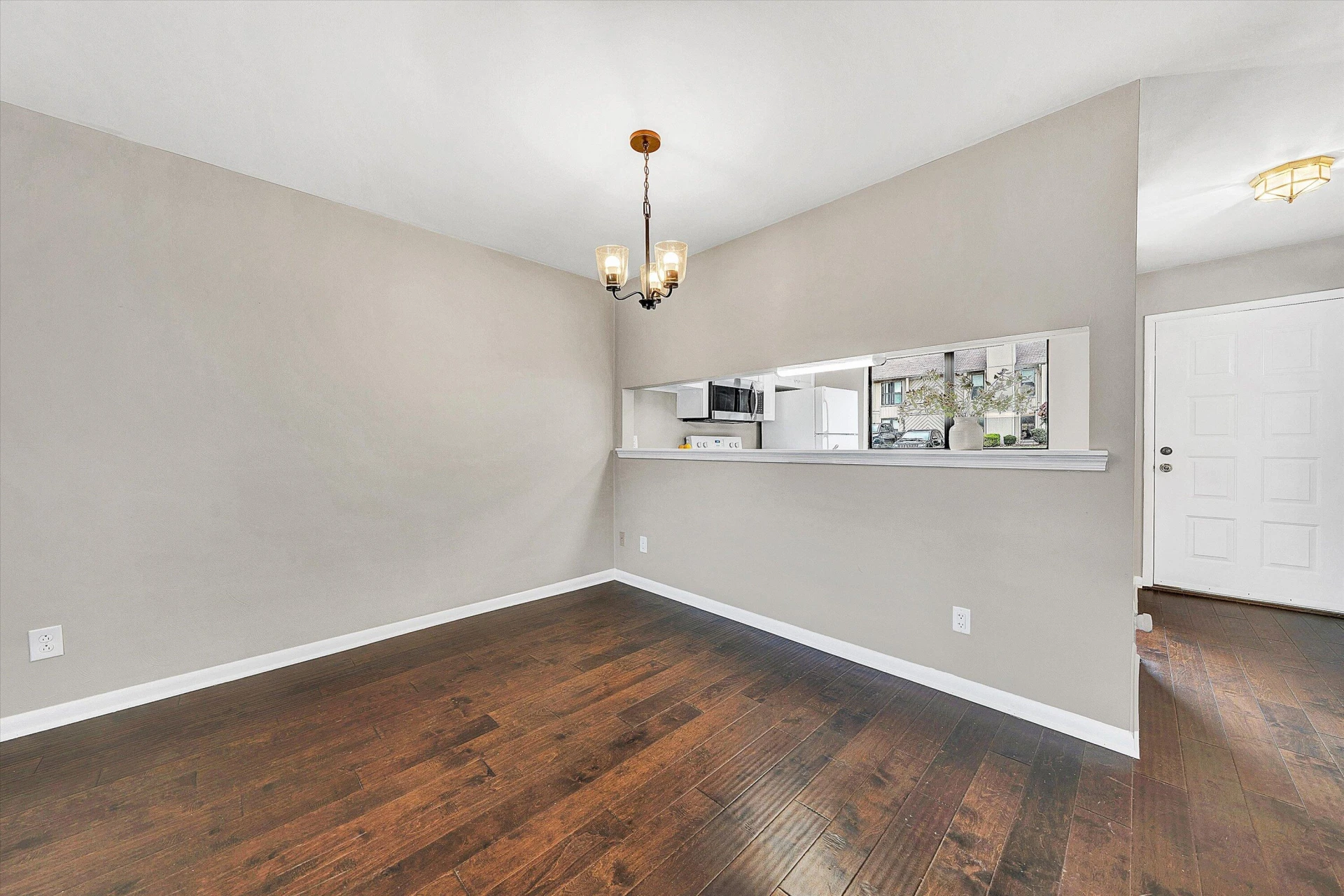 7313 Maple CT - Photo 15