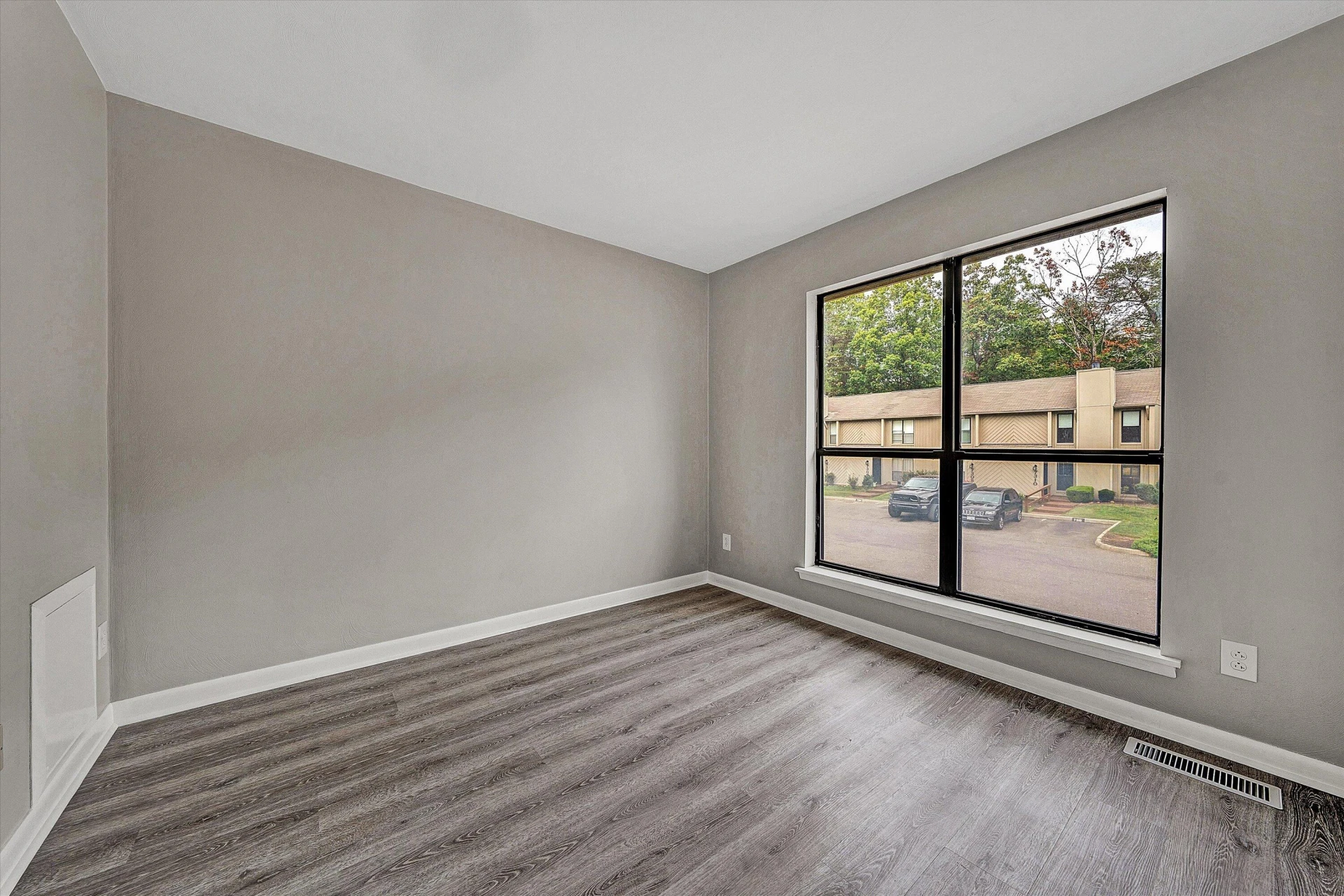 7313 Maple CT - Photo 23