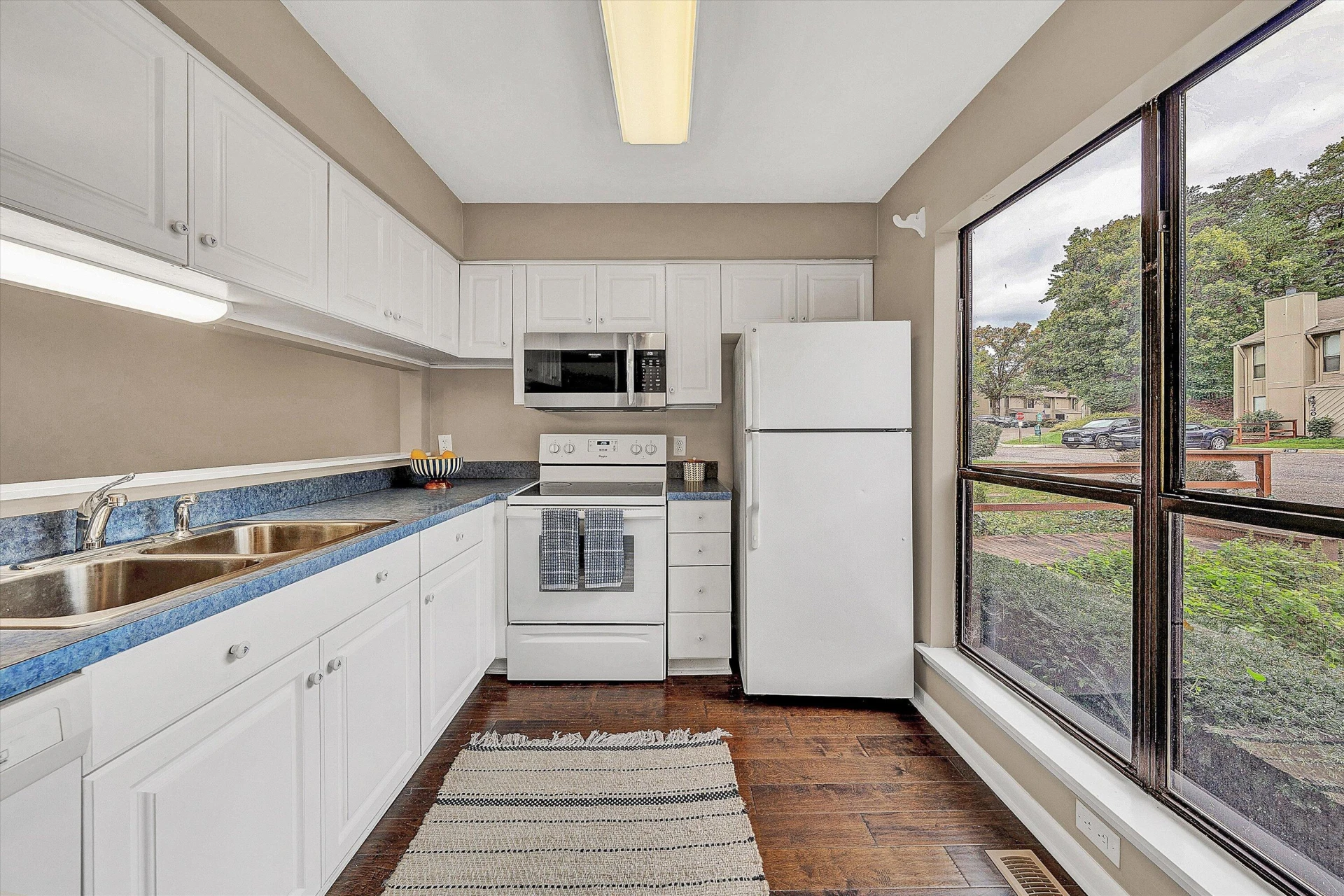 7313 Maple CT - Photo 9