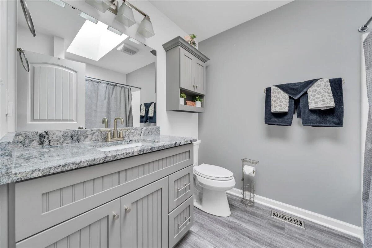 4018 Hazelridge RD - Photo 12