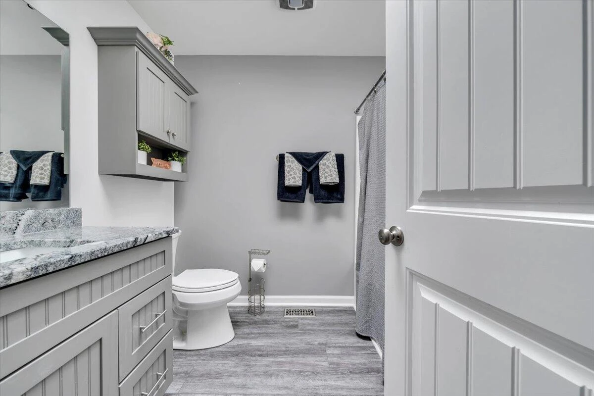 4018 Hazelridge RD - Photo 13