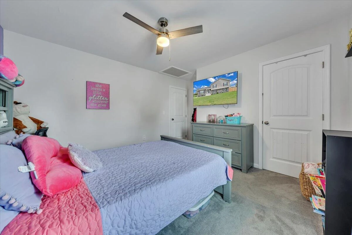 4018 Hazelridge RD - Photo 15