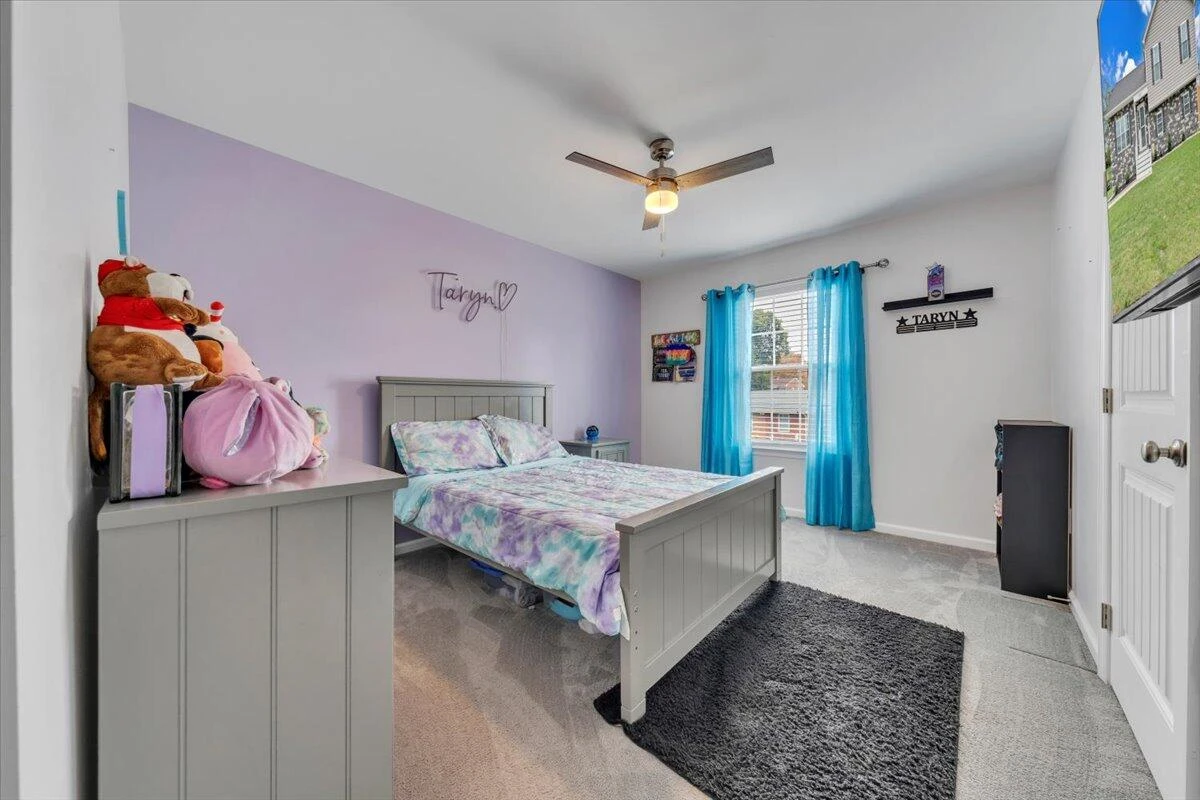4018 Hazelridge RD - Photo 16