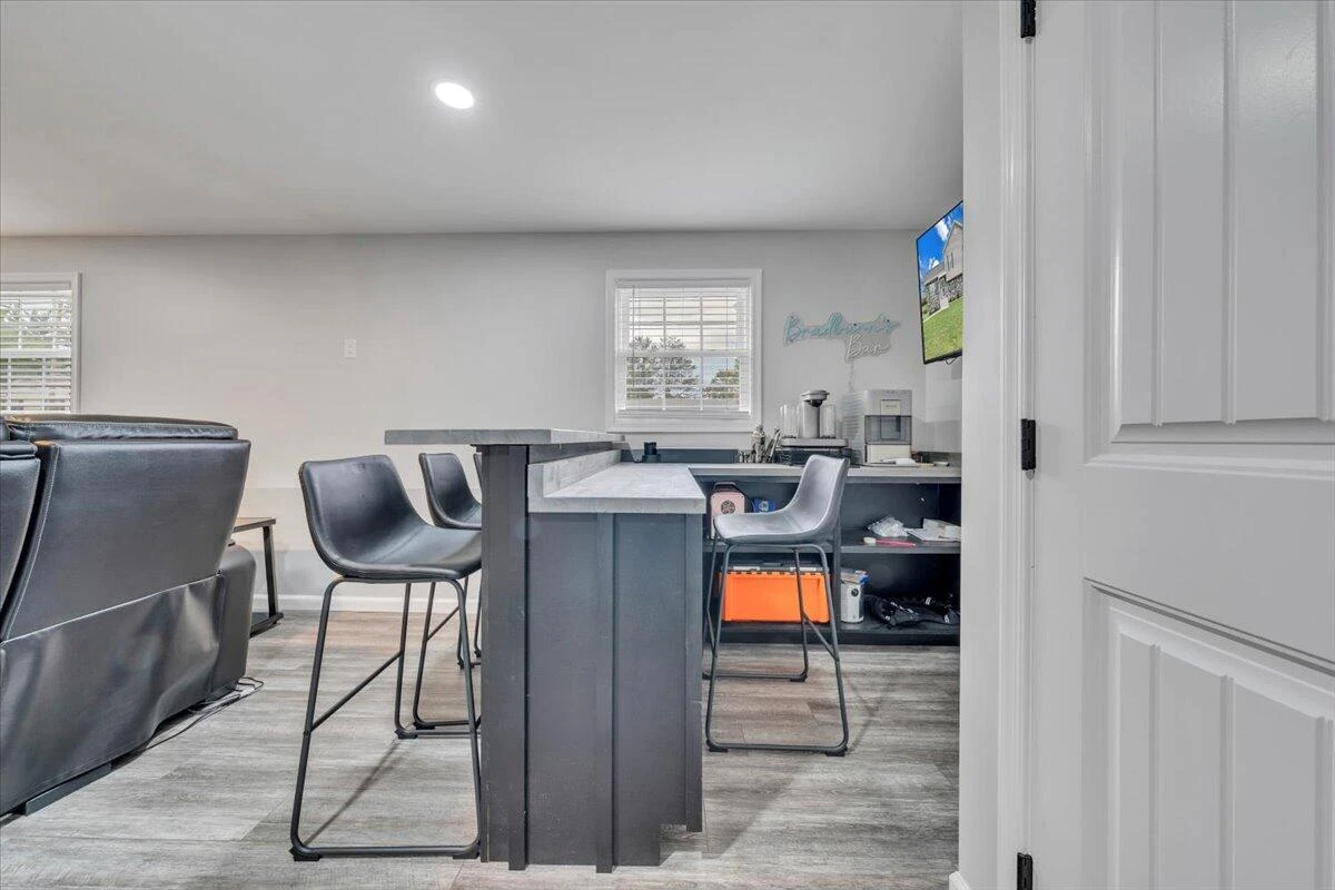 4018 Hazelridge RD - Photo 23
