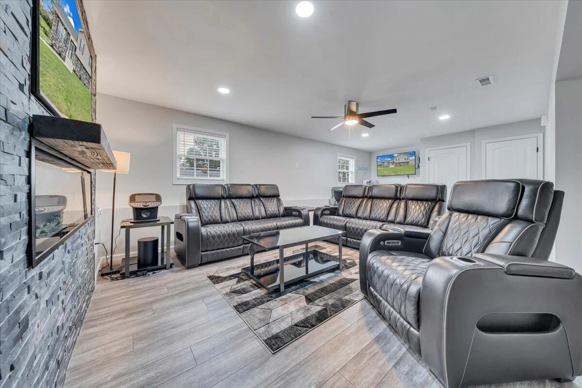 4018 Hazelridge RD - Photo 26