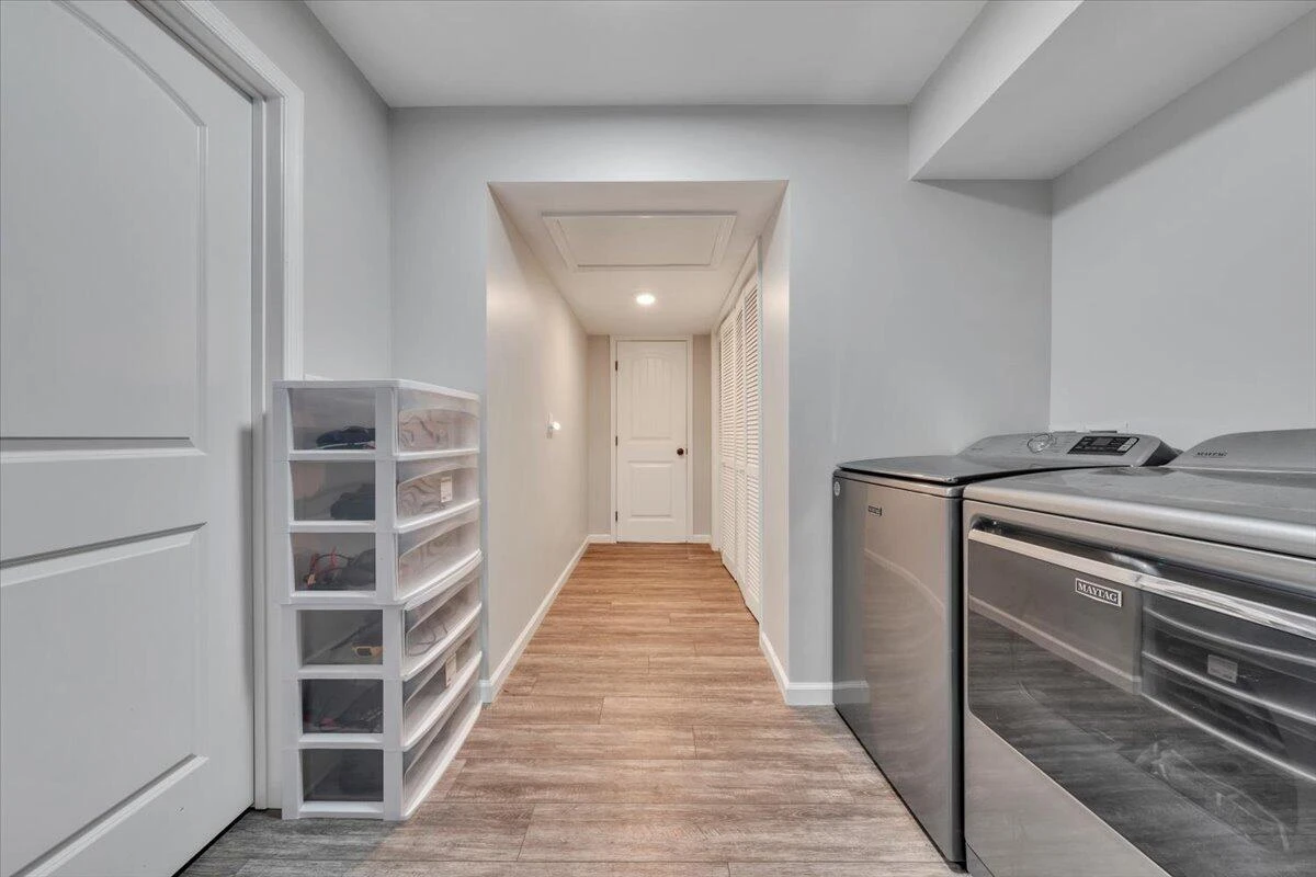 4018 Hazelridge RD - Photo 32