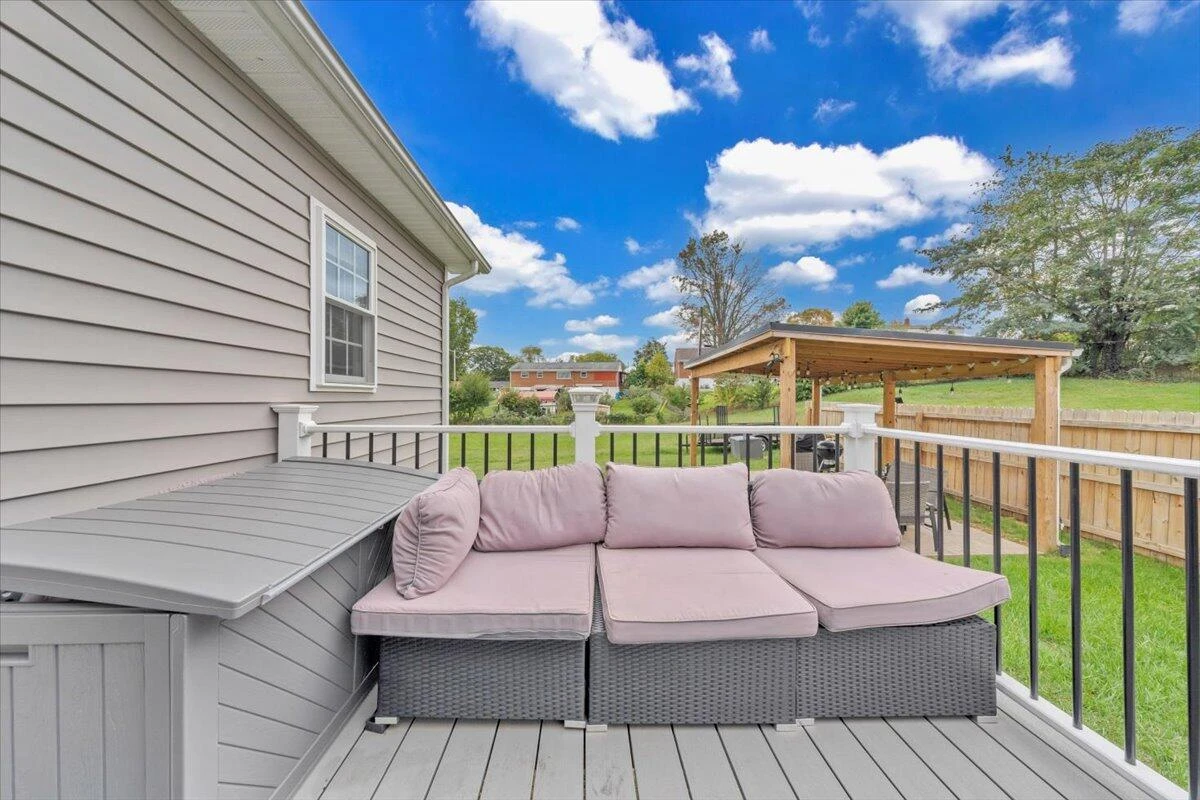 4018 Hazelridge RD - Photo 35