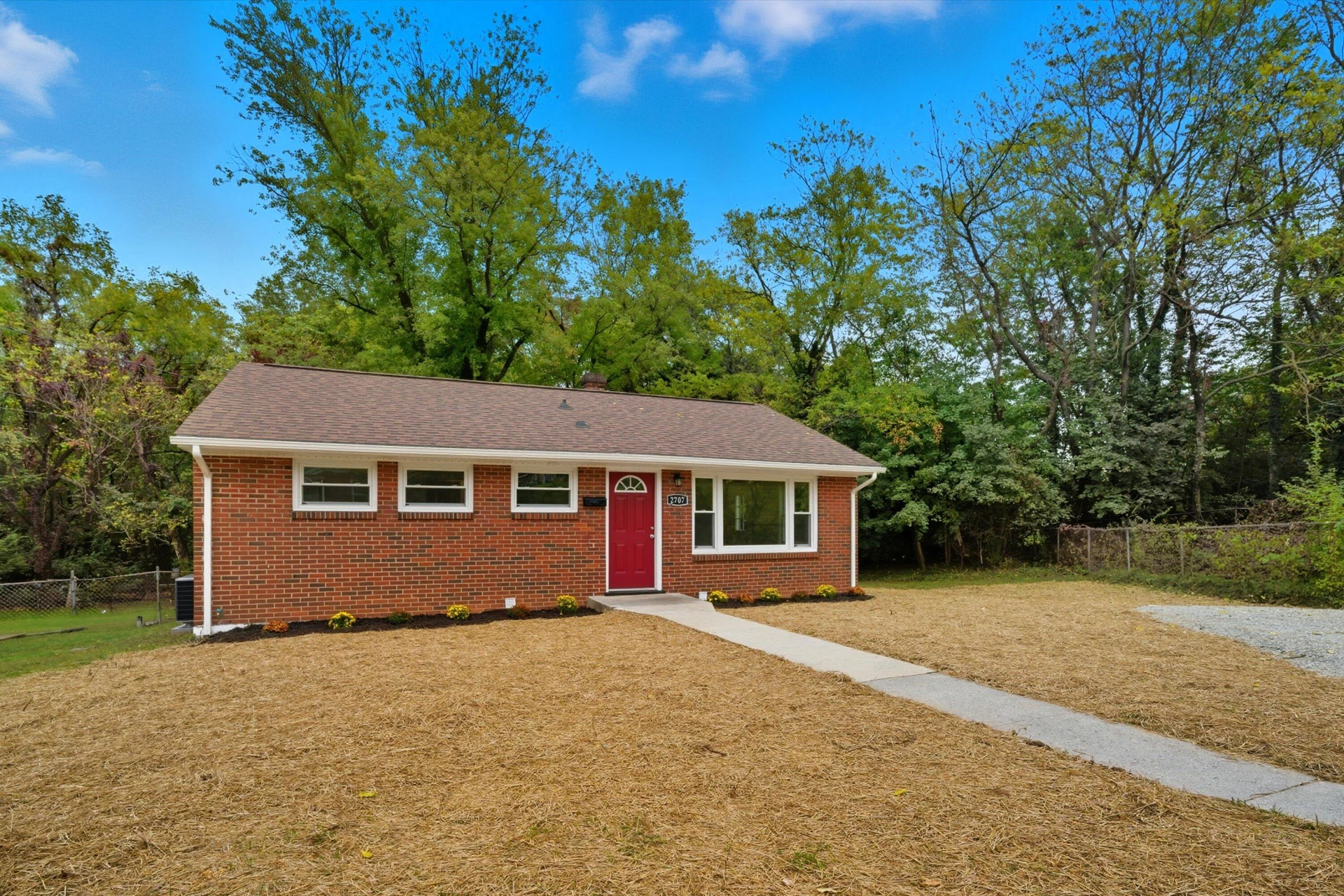 2707 Mountainaire AVE - Photo 2