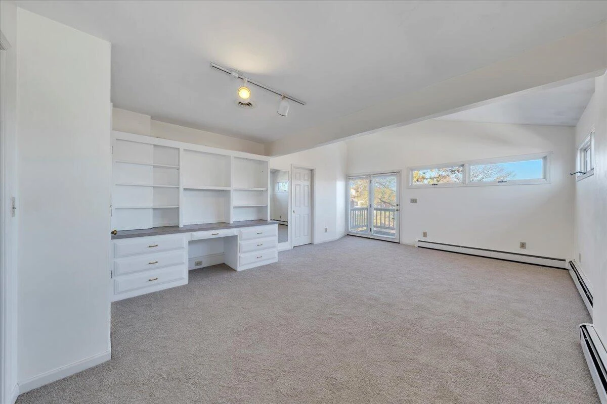 2115 Berkley AVE - Photo 12