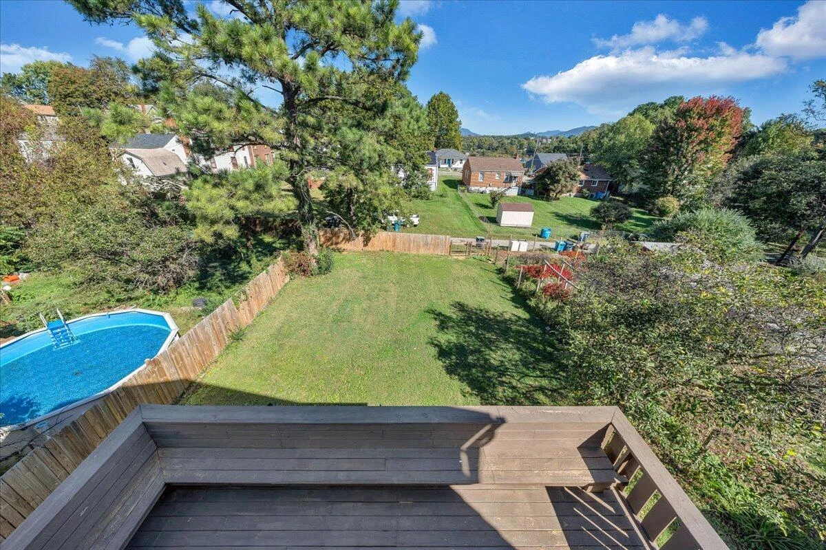 2115 Berkley AVE - Photo 21