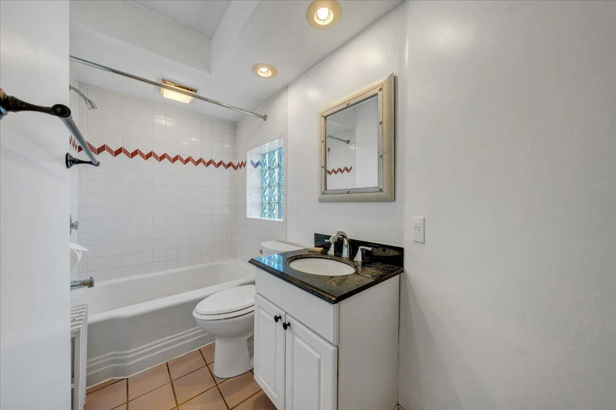 2115 Berkley AVE - Photo 23