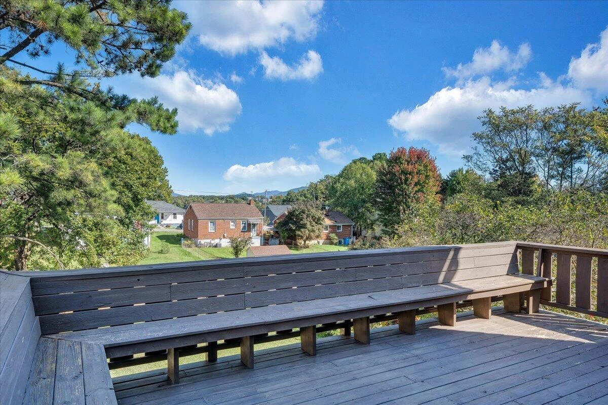 2115 Berkley AVE - Photo 25