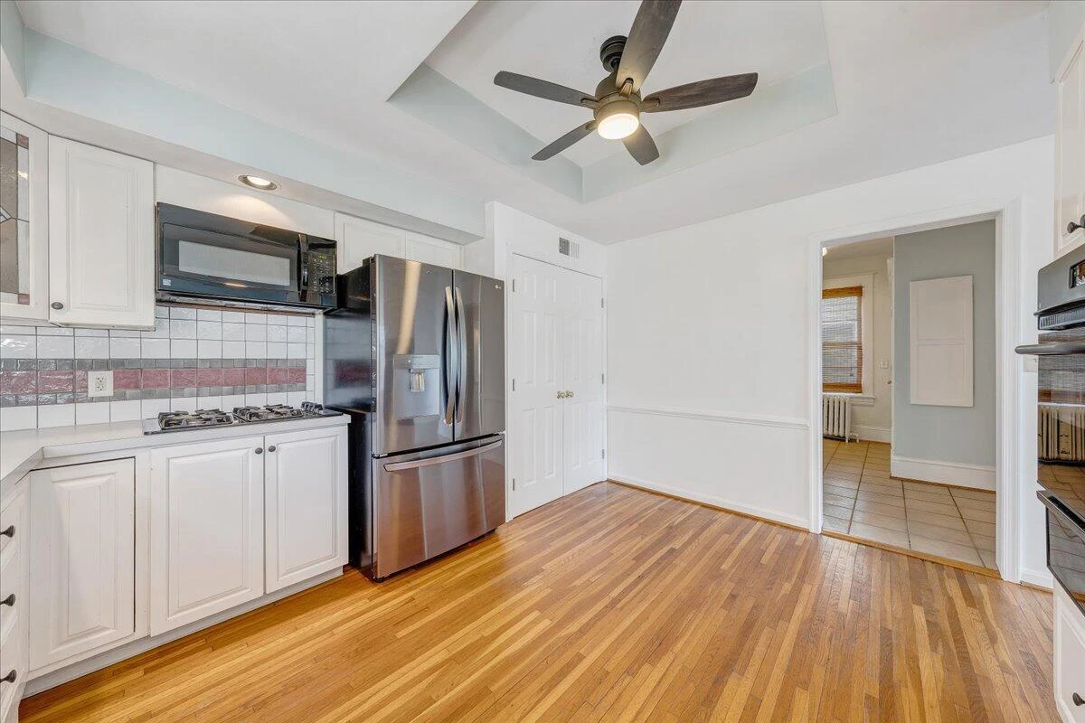 2115 Berkley AVE - Photo 7