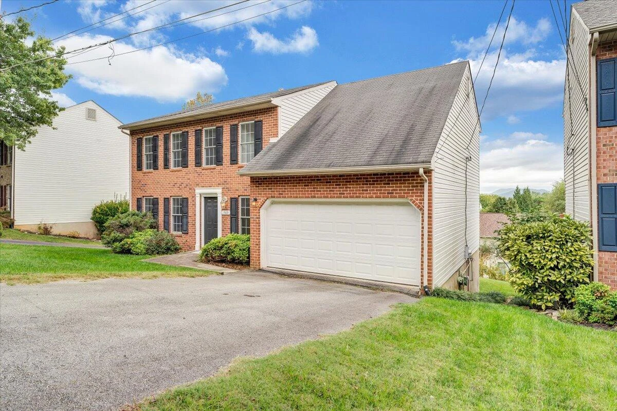 1569 Read Mountain RD - Photo 10