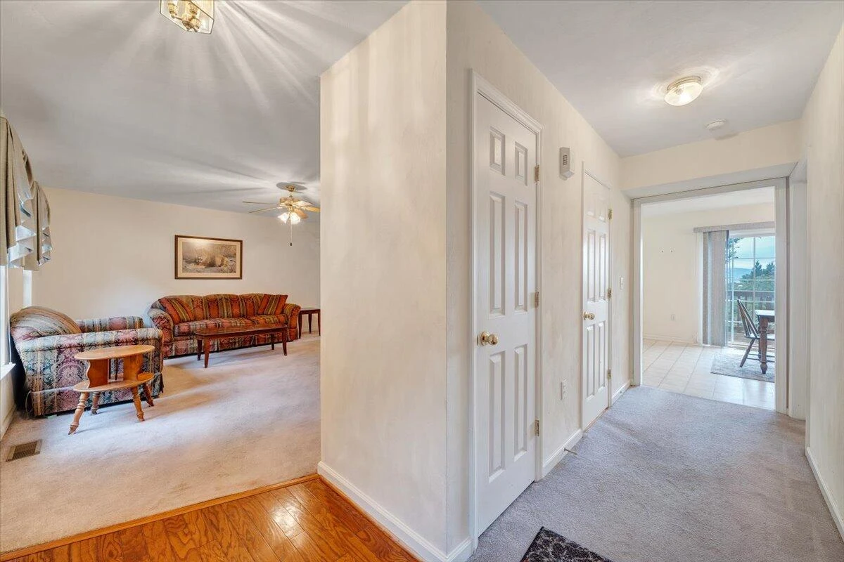 1569 Read Mountain RD - Photo 14