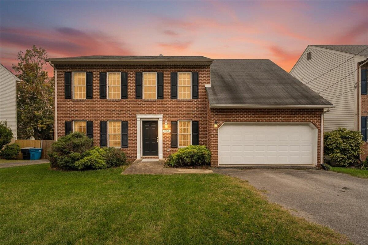 1569 Read Mountain RD - Photo 2