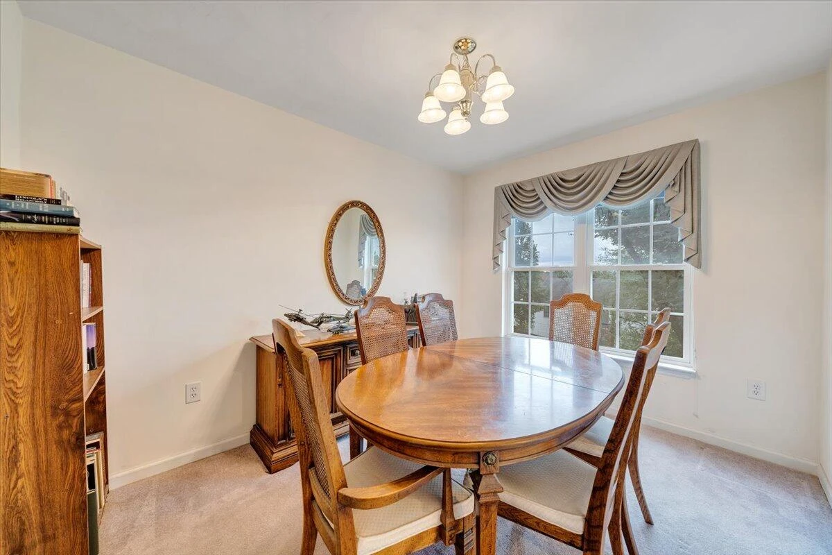 1569 Read Mountain RD - Photo 20