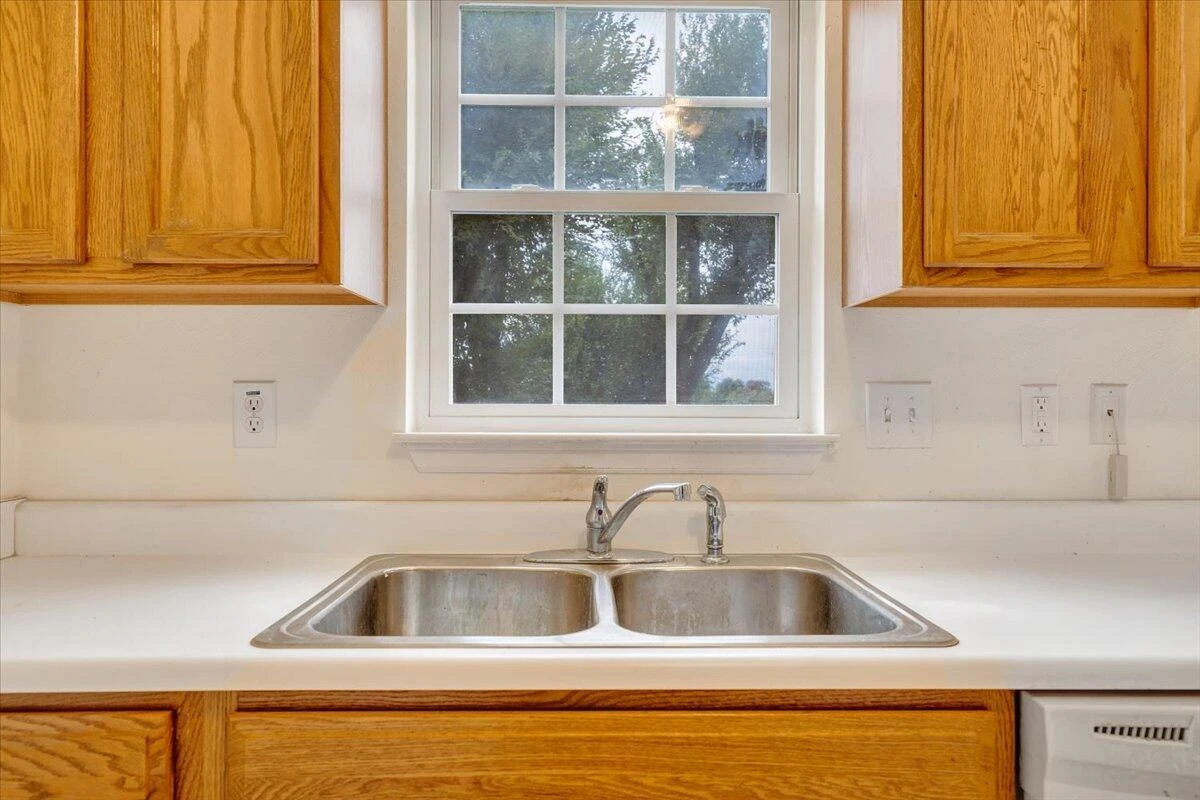 1569 Read Mountain RD - Photo 25