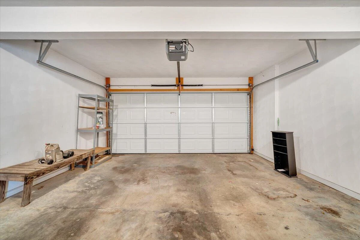 1569 Read Mountain RD - Photo 36