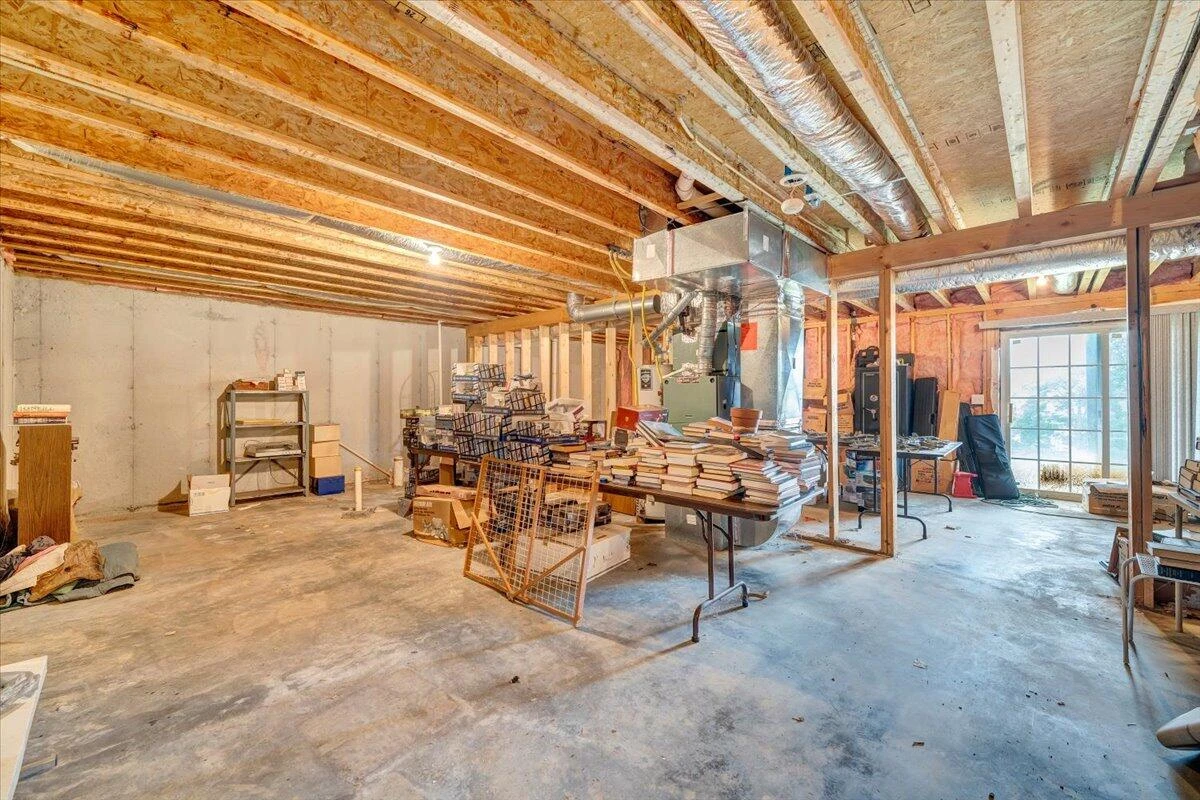 1569 Read Mountain RD - Photo 48