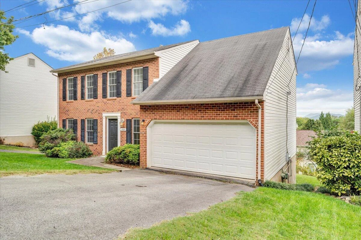 1569 Read Mountain RD - Photo 9