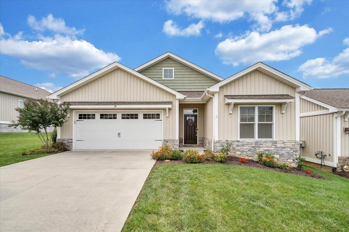 39 Ventura CT