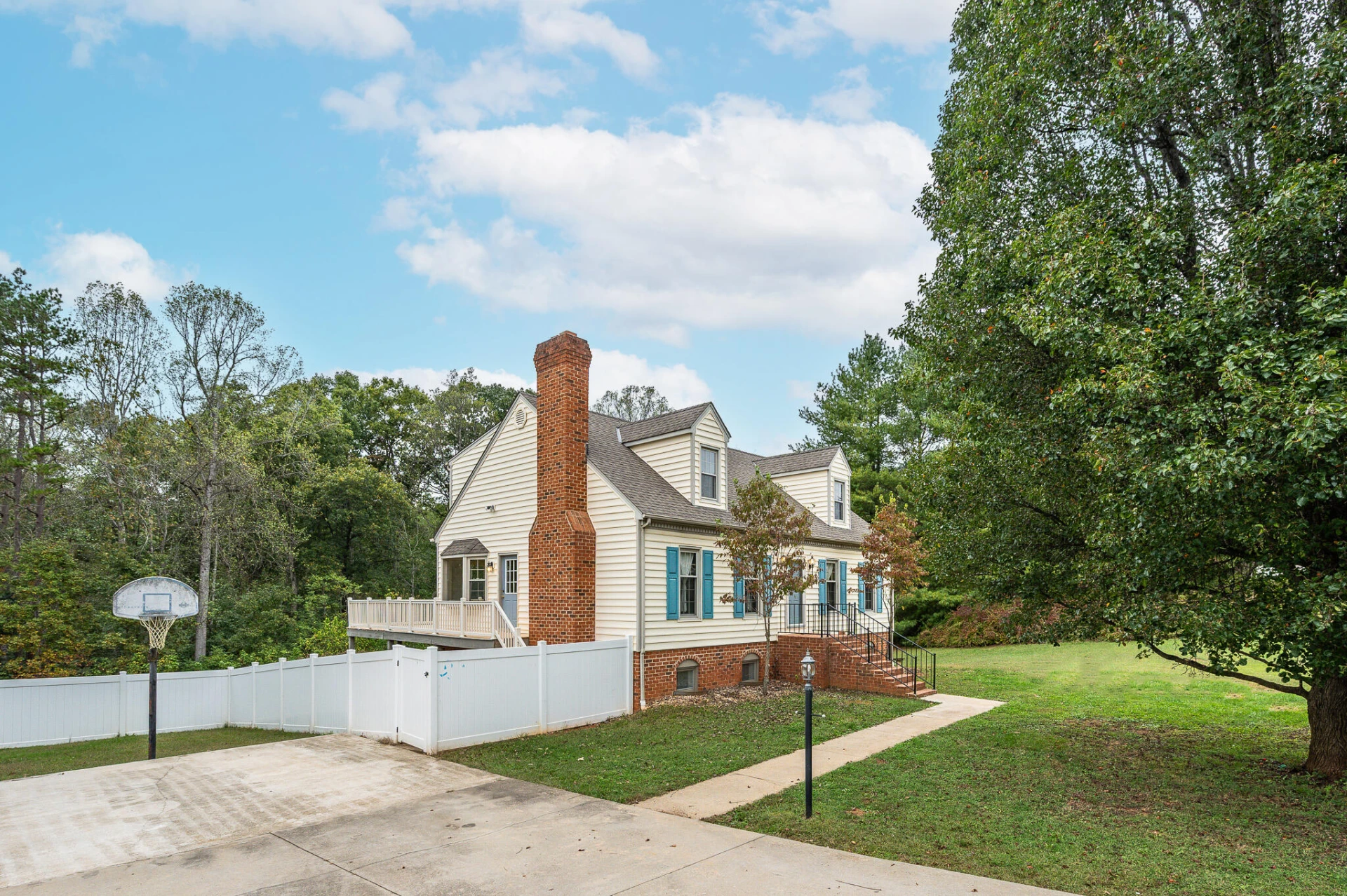 111 Otter Ridge DR - Photo 2