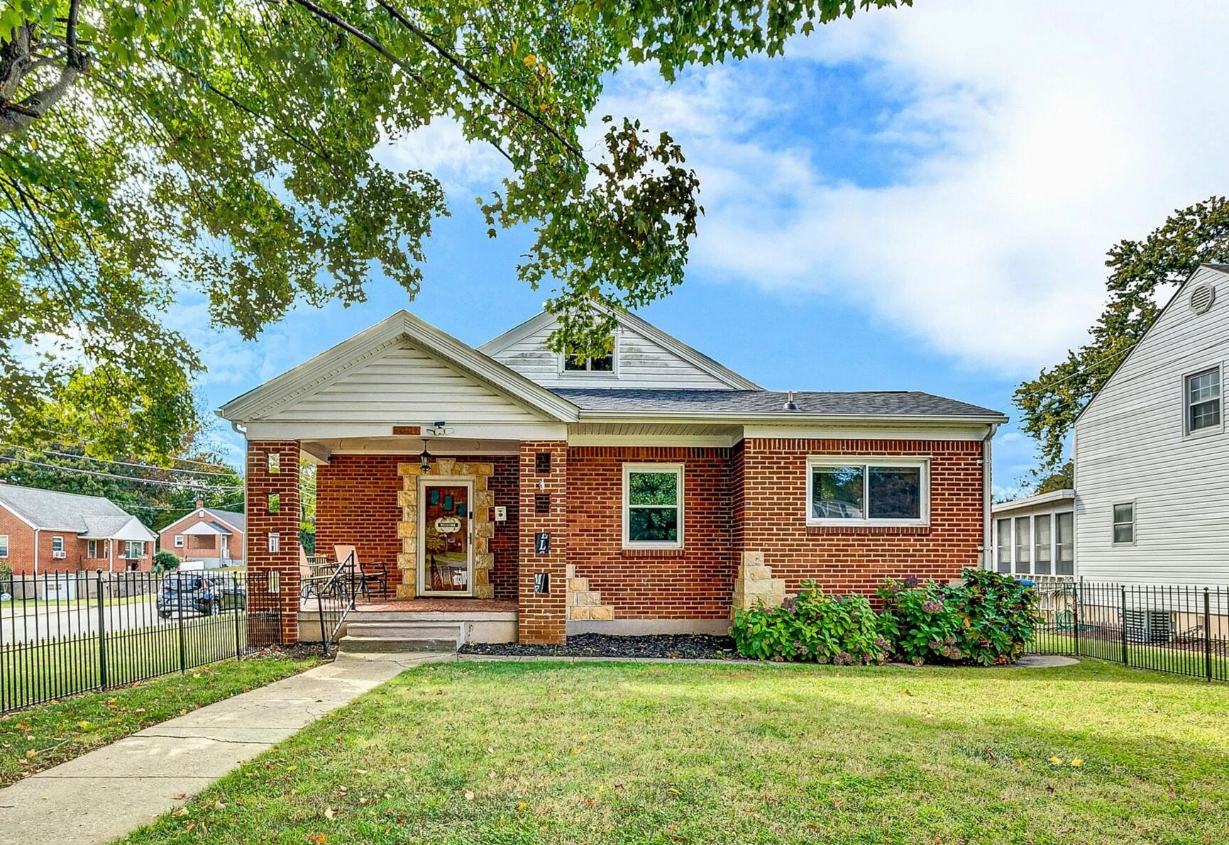 3004 Kennedy ST - Photo 2