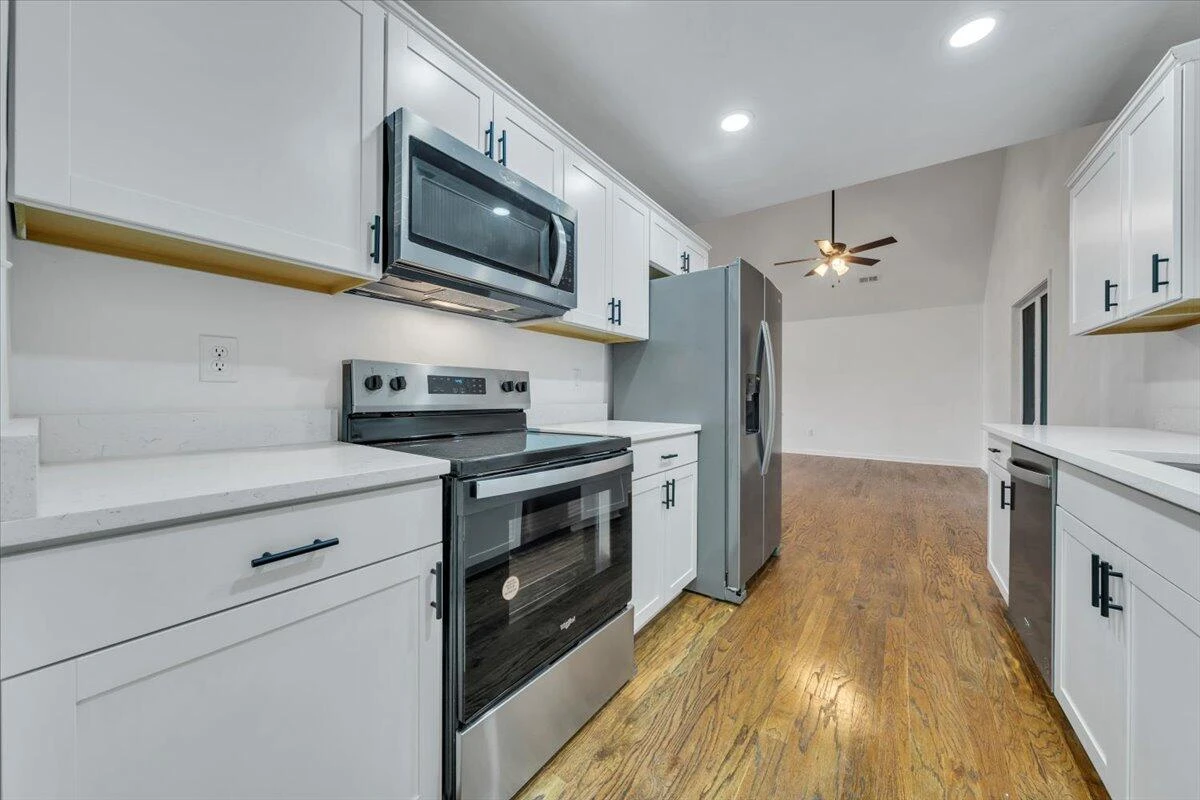 5613 Midway DR - Photo 10