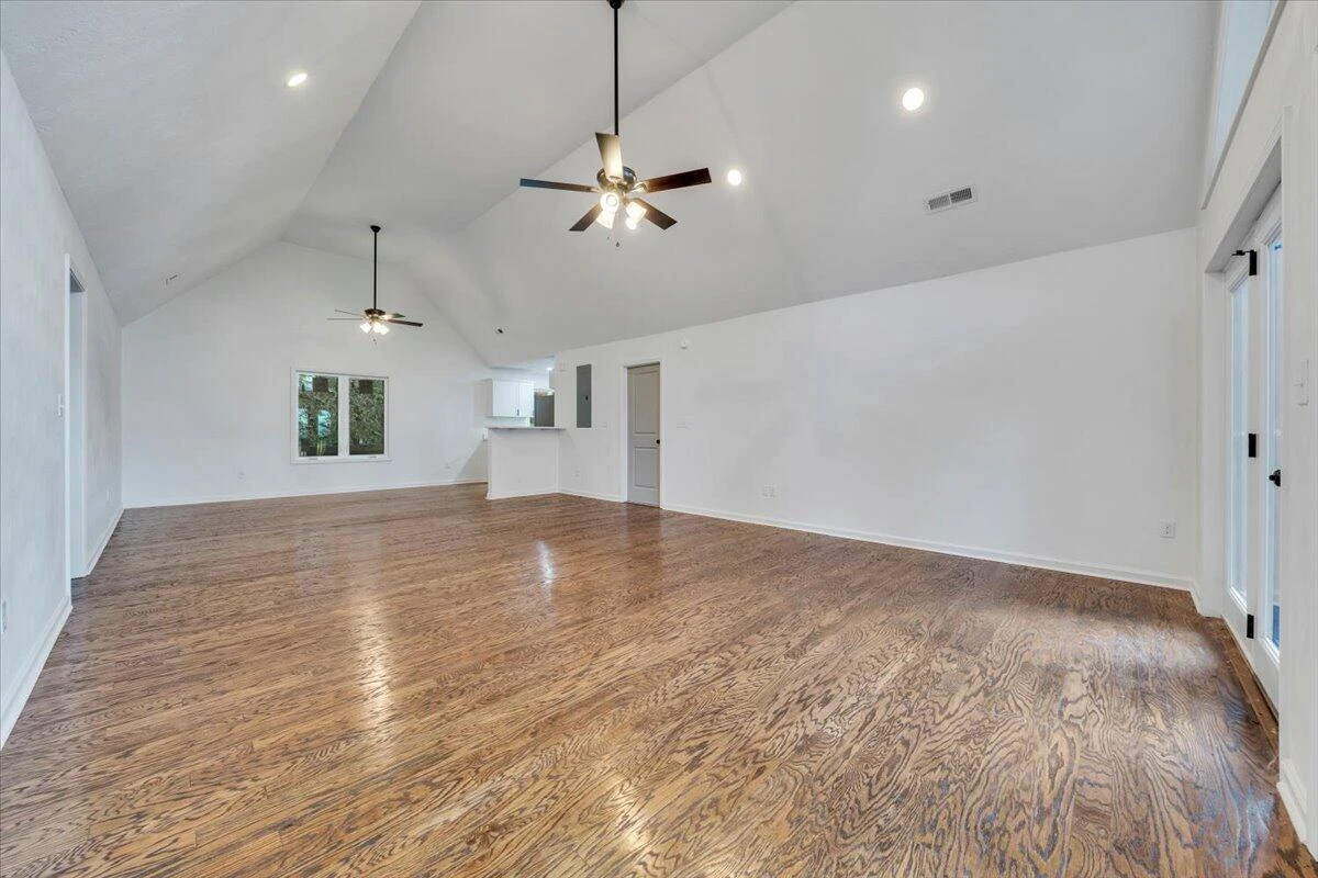 5613 Midway DR - Photo 4