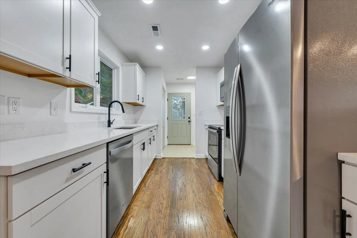 5613 Midway DR - Photo 8