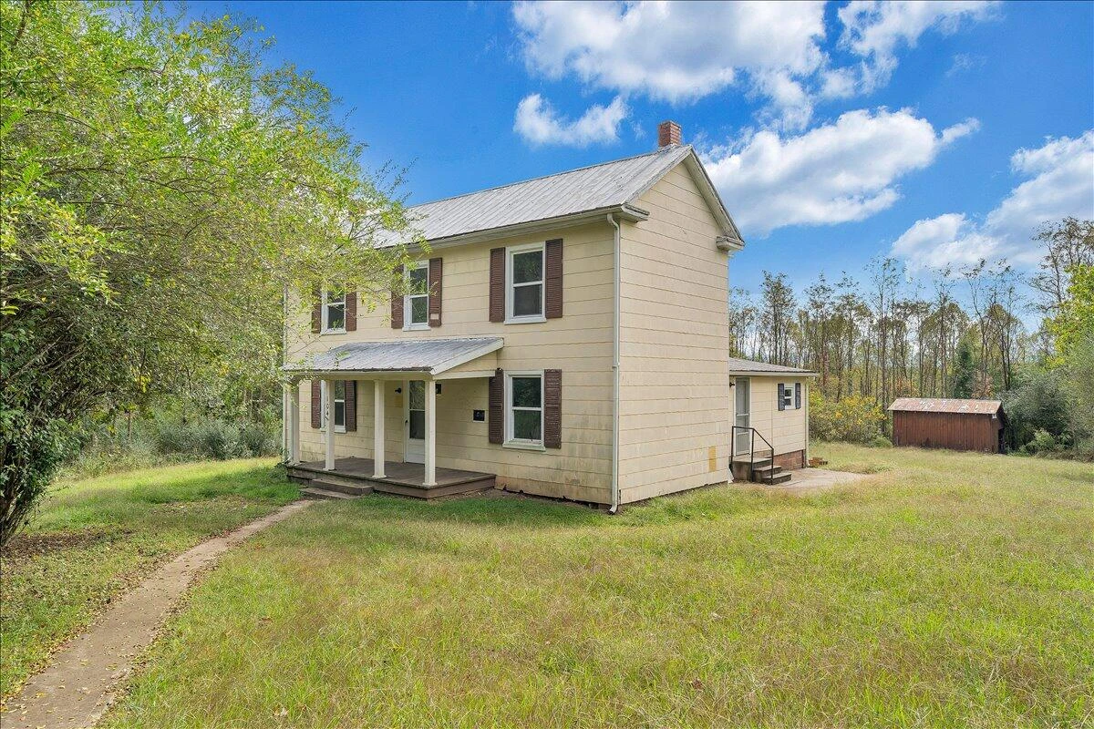 104 Claytor RD
