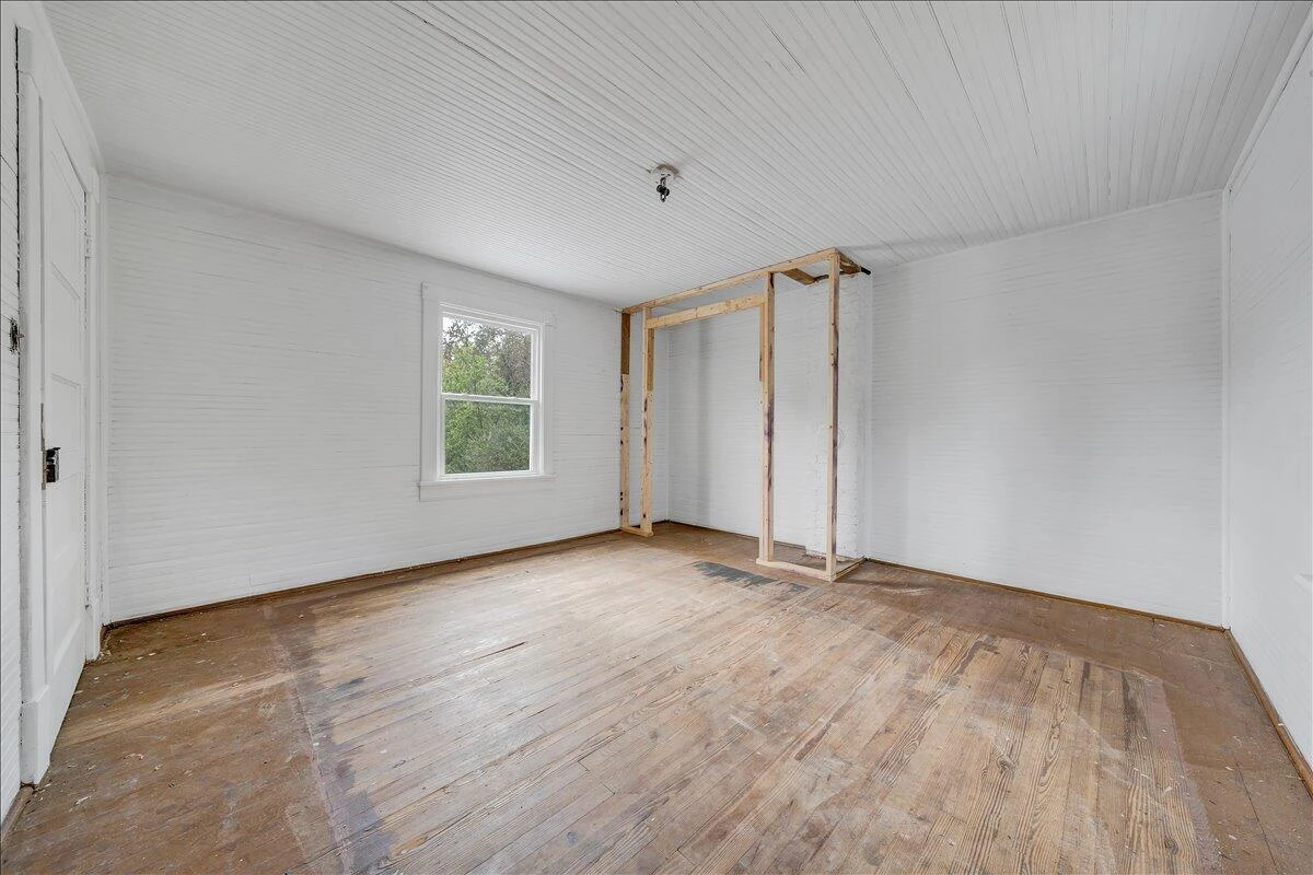 104 Claytor RD - Photo 10