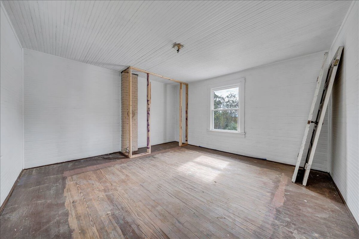 104 Claytor RD - Photo 13