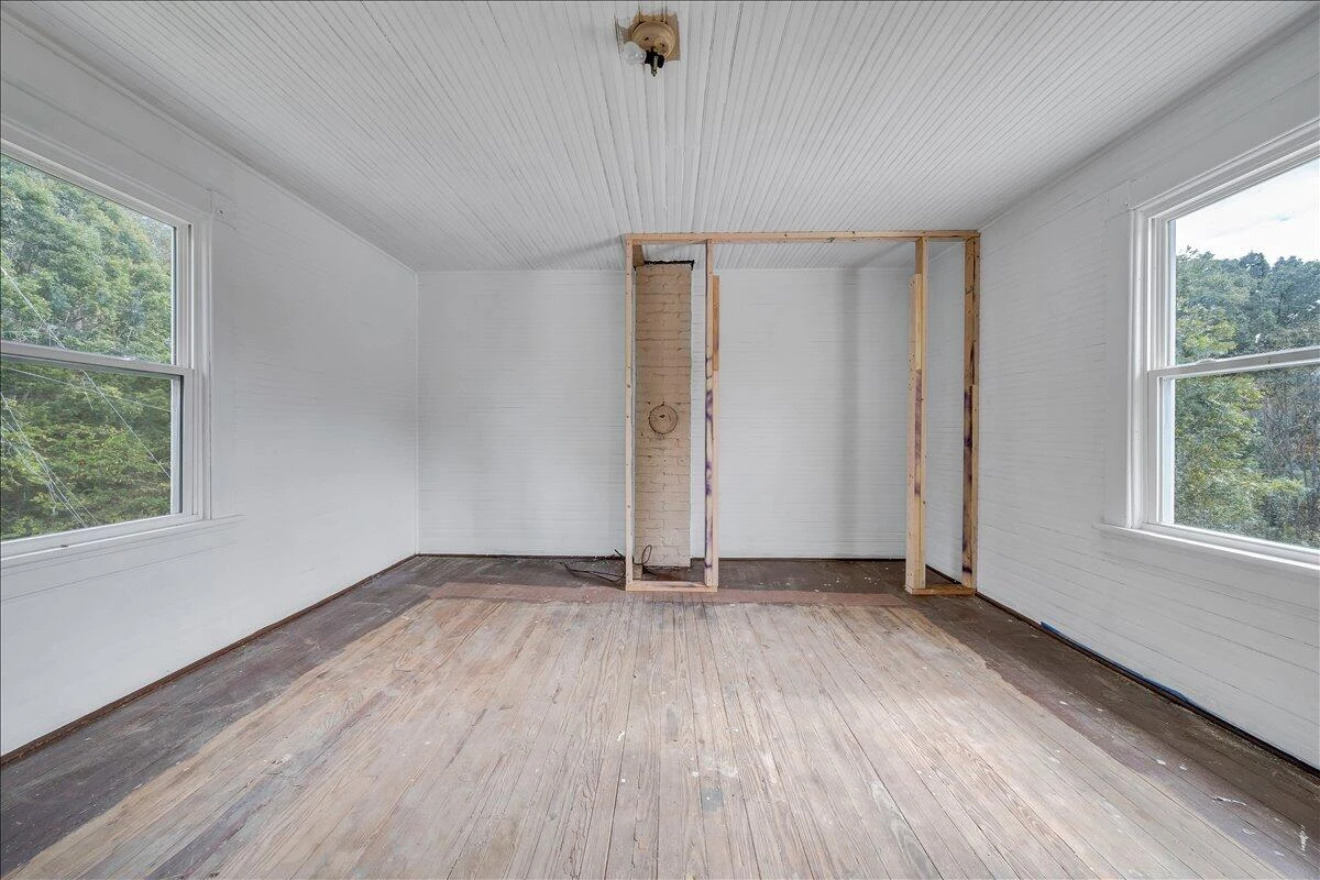 104 Claytor RD - Photo 14