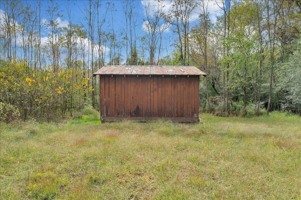 104 Claytor RD - Photo 17