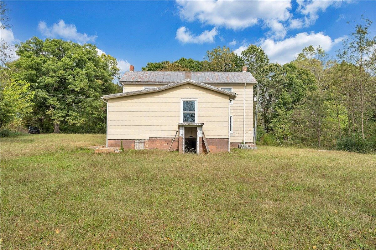 104 Claytor RD - Photo 21