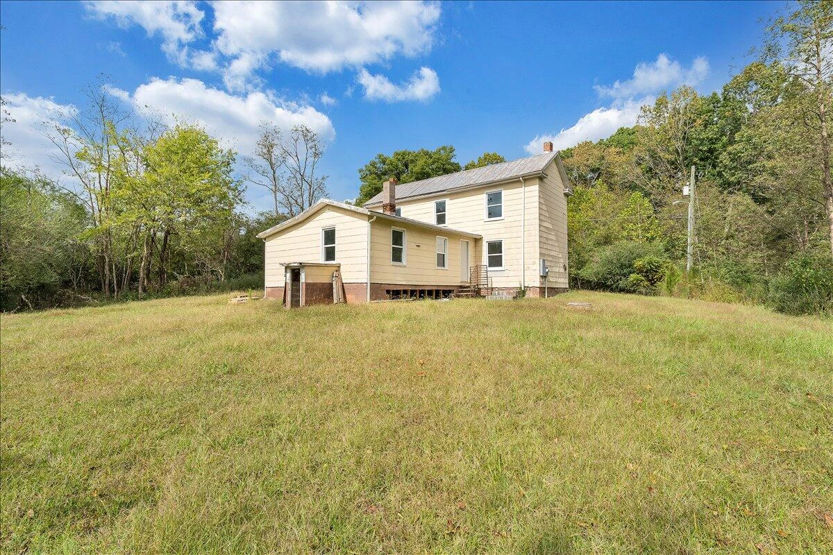 104 Claytor RD - Photo 24