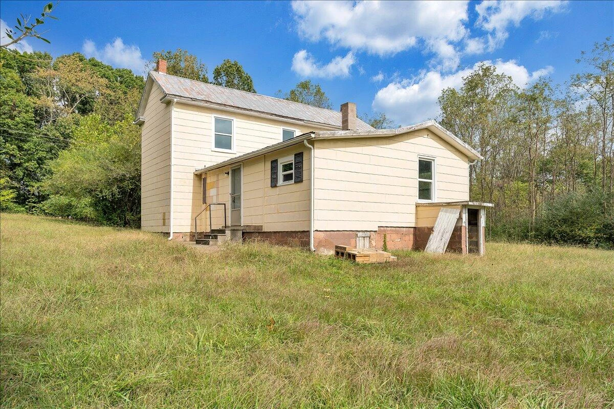 104 Claytor RD - Photo 25