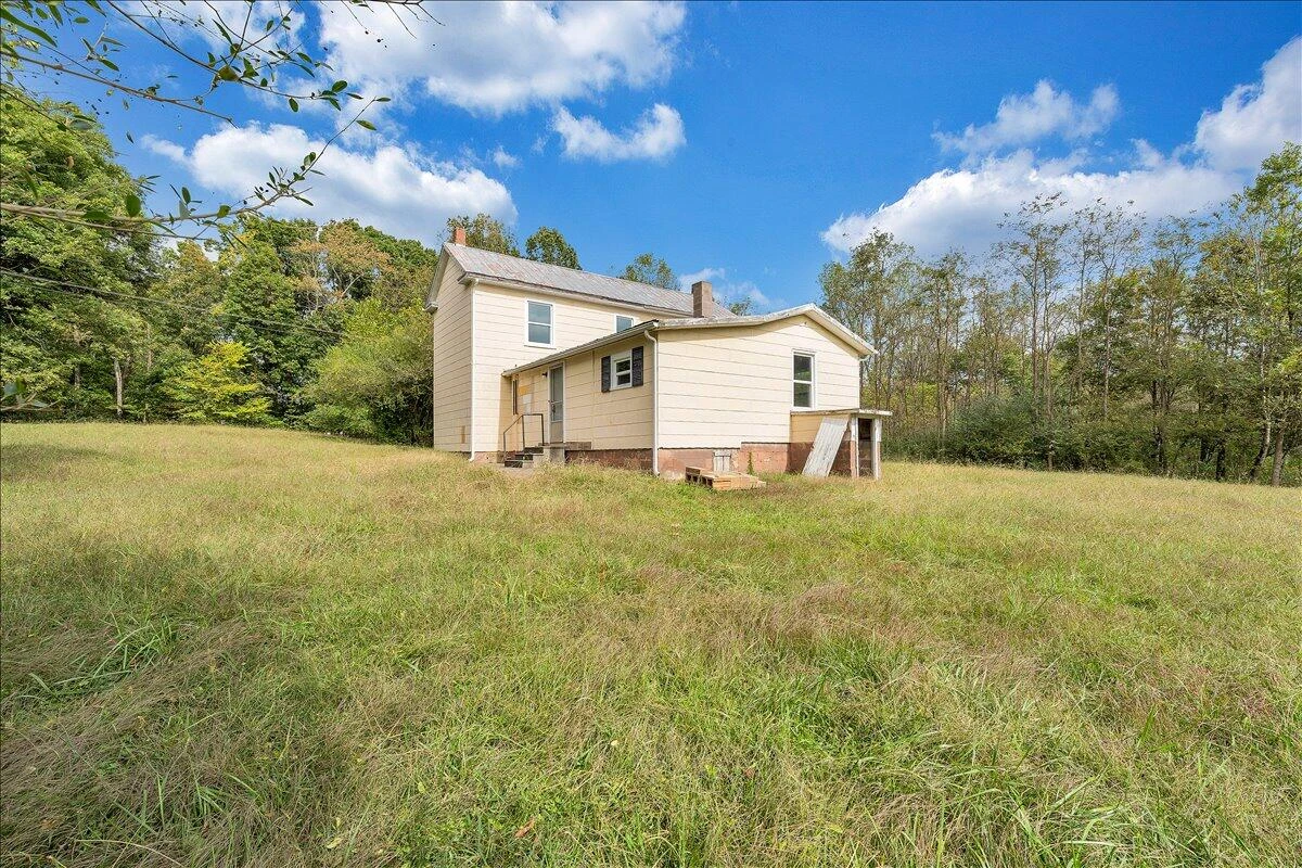 104 Claytor RD - Photo 27