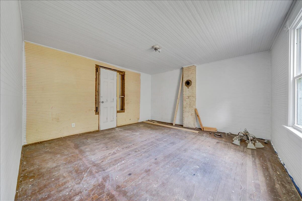 104 Claytor RD - Photo 6