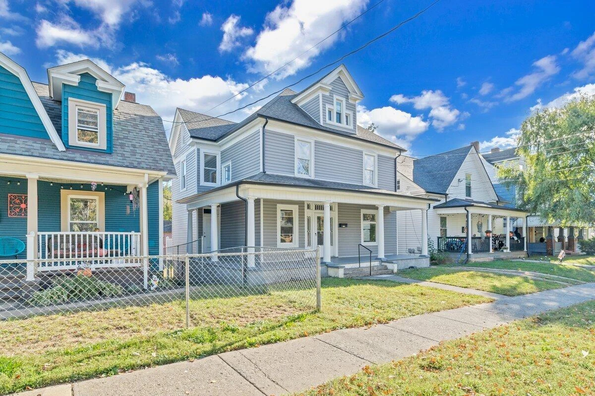 629 Highland AVE - Photo 2