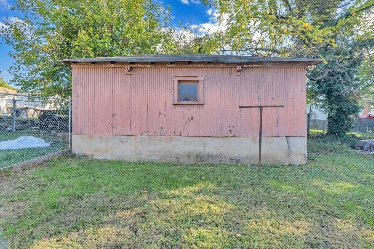 629 Highland AVE - Photo 20
