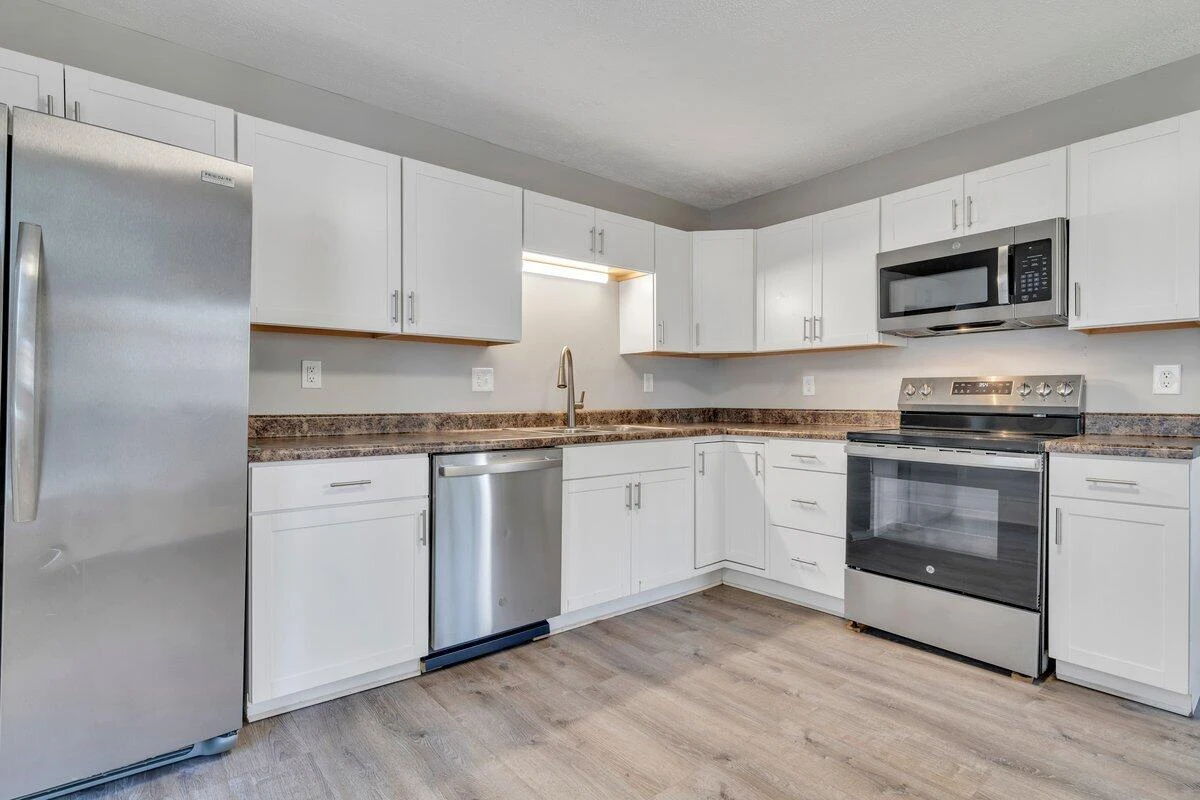 629 Highland AVE - Photo 35