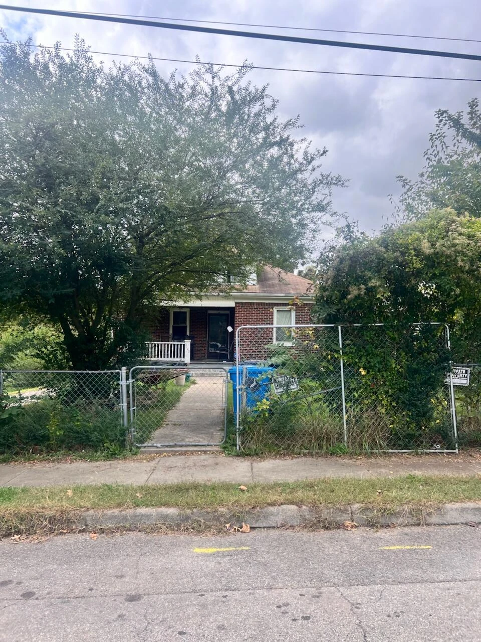 3140 Hillcrest AVE