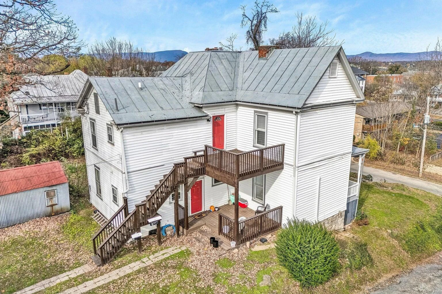 360 Mountain AVE - Photo 2