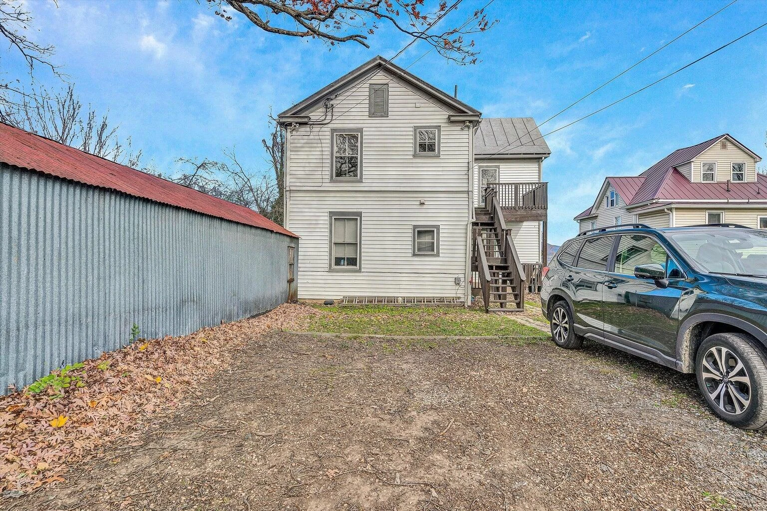 360 Mountain AVE - Photo 4
