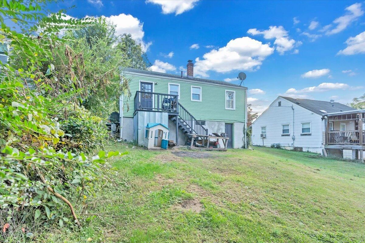 3927 Michigan AVE - Photo 18